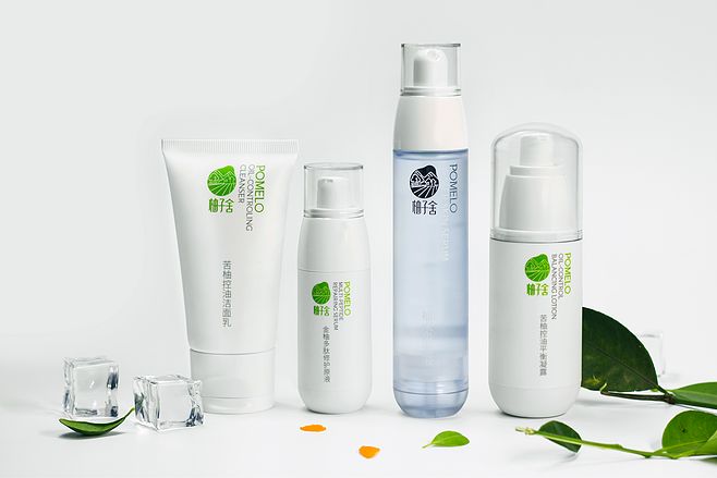 光影间的精致叙事 化妆品摆拍的艺术与巧思
